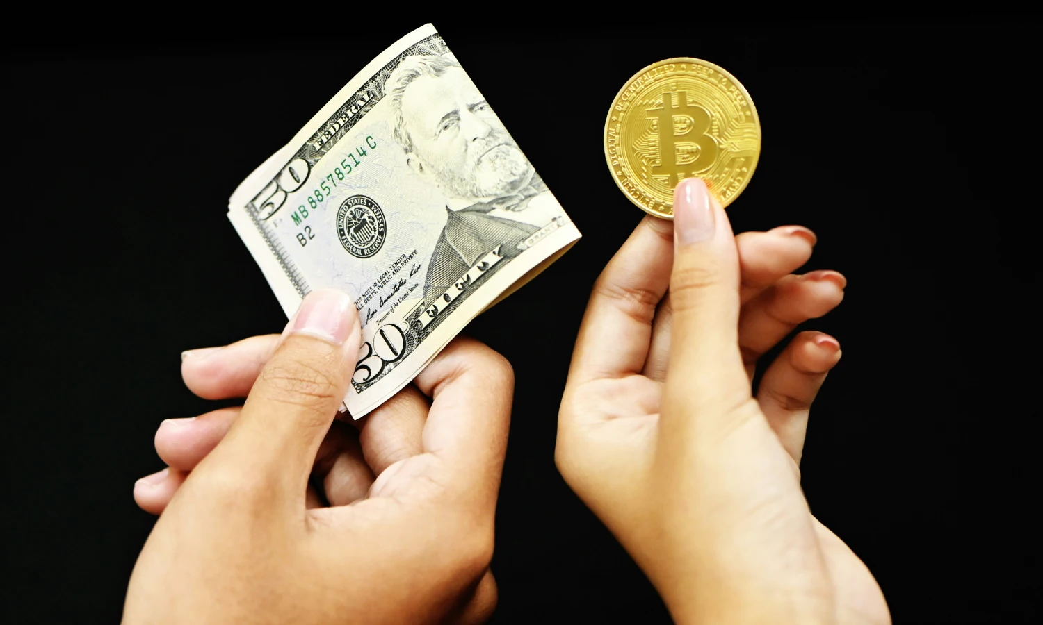 Dólar e Bitcoin