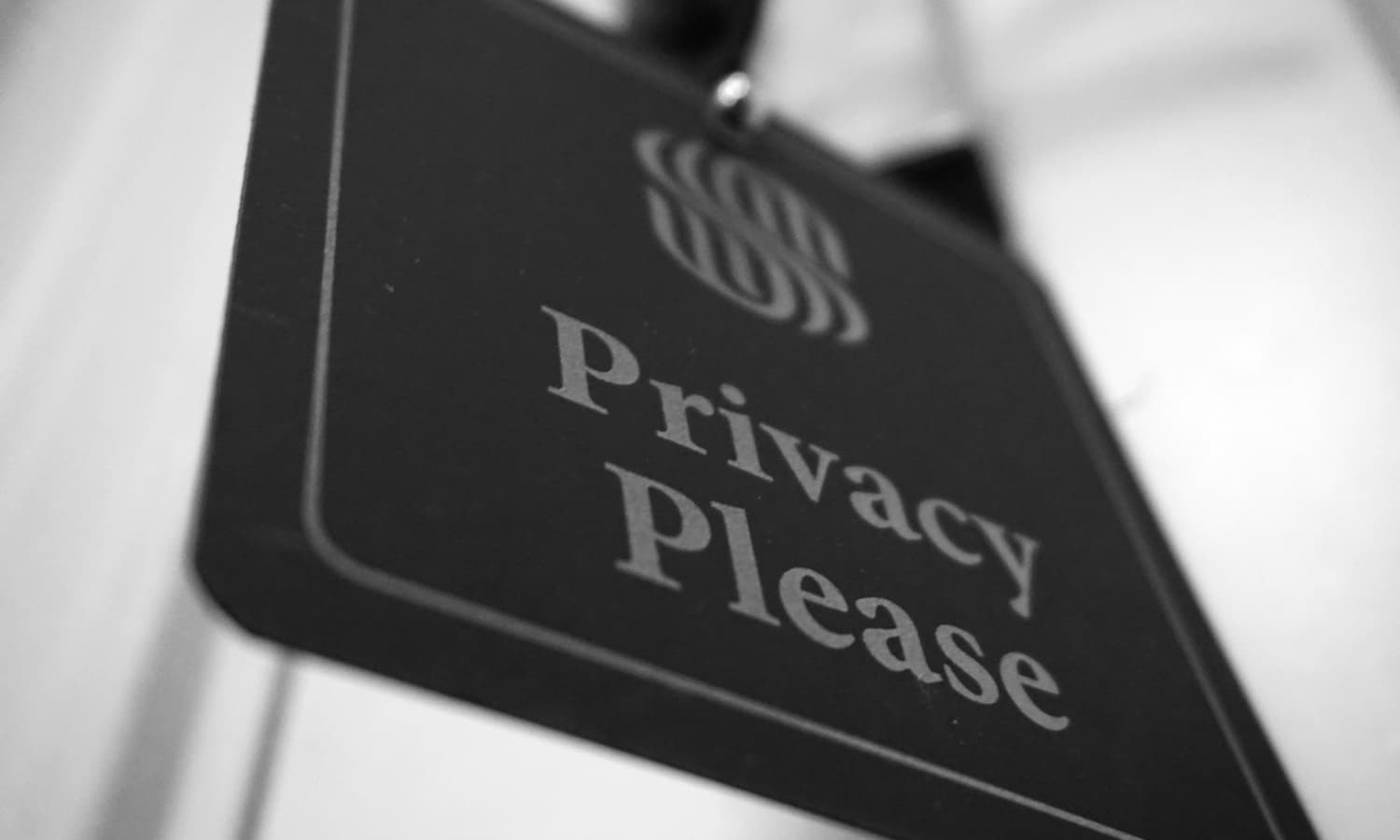 Placa de privacidade por favor